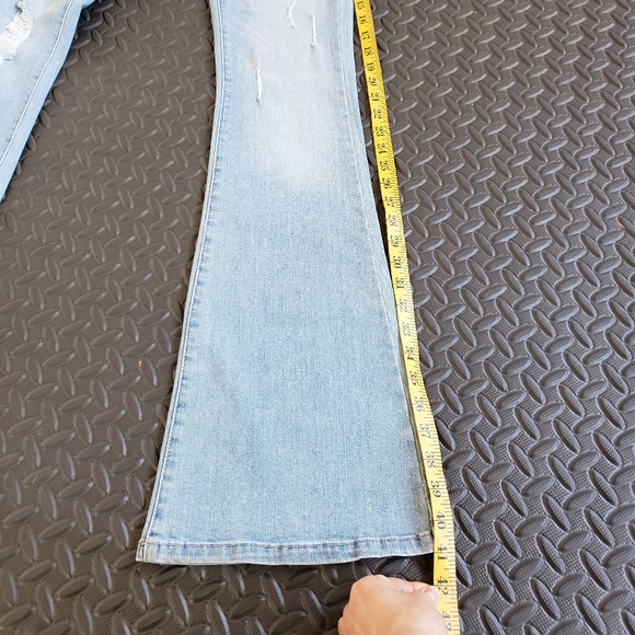 JUST USA Light Blue Distressed Flared Leg High Rise Jeans Size 3 Junior. - Picture 14 of 15